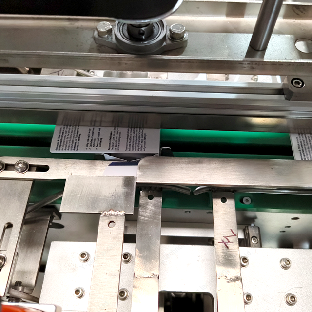 Fully Automatic Bottle Cartoning Machine with Rotary Unscrambler