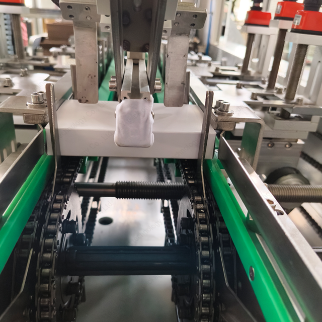 Automatic Bagged Chocolate Snacks Tuck-End Box Packing Machine