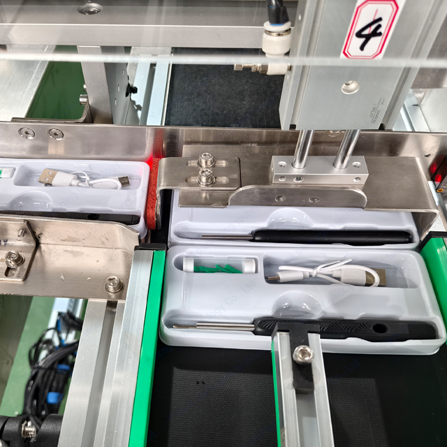 Fully Automatic Ear Spoon Weighing & Cartoning Line