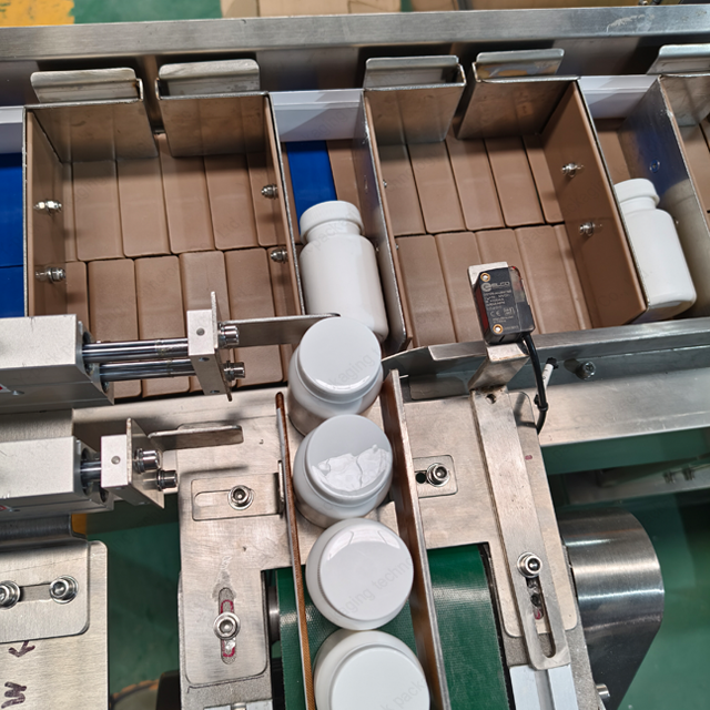 Fully Automatic Bottle Cartoning Machine with Rotary Unscrambler